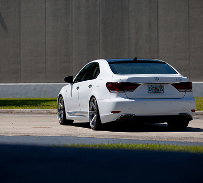 Фото дисков Vossen CG-207 на Lexus LS IV