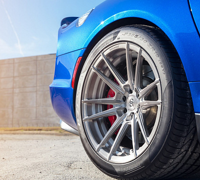 Фото дисков Strasse Wheels SV12 Deep Concave Duoblock на Dodge Viper