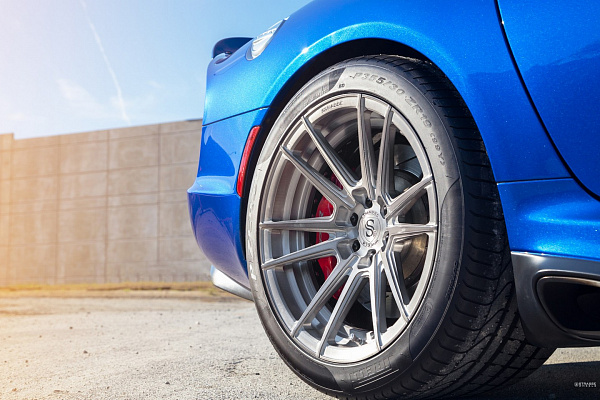 Фото дисков Strasse Wheels SV12 Deep Concave Duoblock Глянцевый темный лак на Dodge Viper