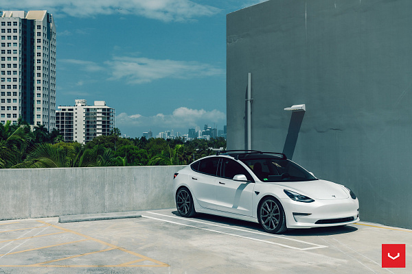 Фото дисков Vossen HF-3 Сатиновый графит на Tesla Model 3