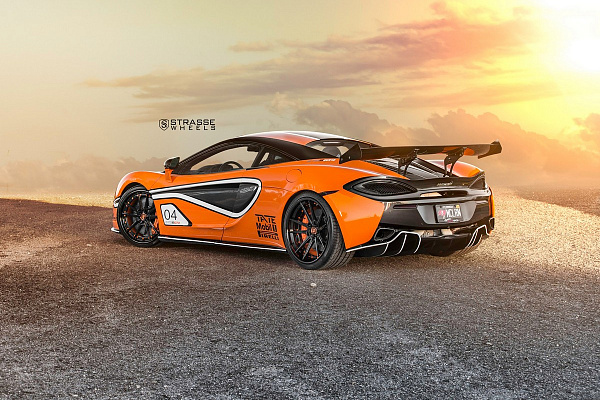 Фото дисков Strasse Wheels SV1 Deep Concave FS Черный глянец на McLaren 570S