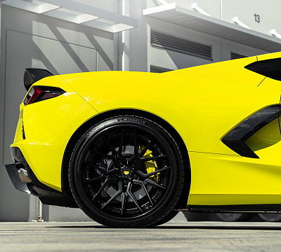 Фото дисков Vossen M-X3 (3-Piece) на Chevrolet Corvette C8