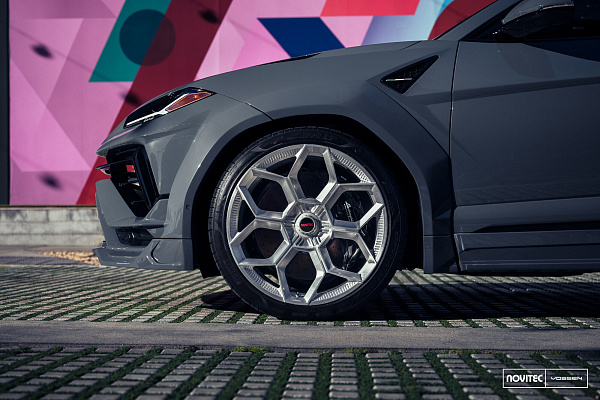 Фото дисков NOVITEC NL5 Глянцевый лак на Lamborghini Urus