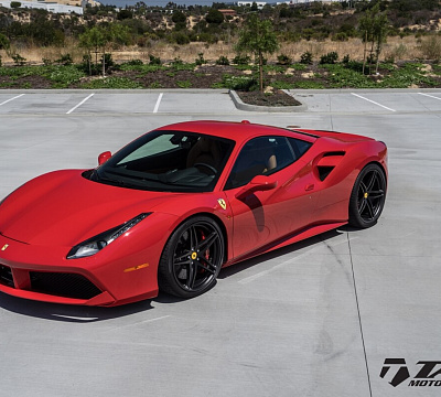 Фото дисков HRE P107 на Ferrari 488