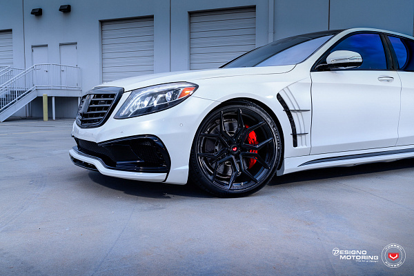 Фото дисков Vossen EVO-3R Черный глянец на Mercedes-Benz S-Class (W222, C217)