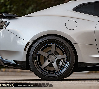 Фото дисков BC Forged LE05 // MLE05 на Chevrolet Camaro VI