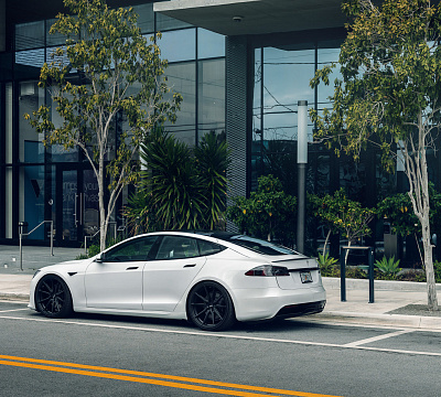 Фото дисков Vossen HF-3 на Tesla Model S