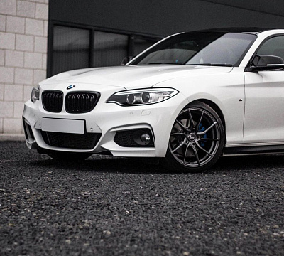 Фото дисков Bola B25 на BMW 2/M2 (F22/F87)