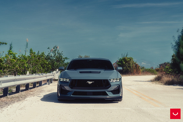 Фото дисков Vossen HF-7 Серебро на Ford Mustang VII