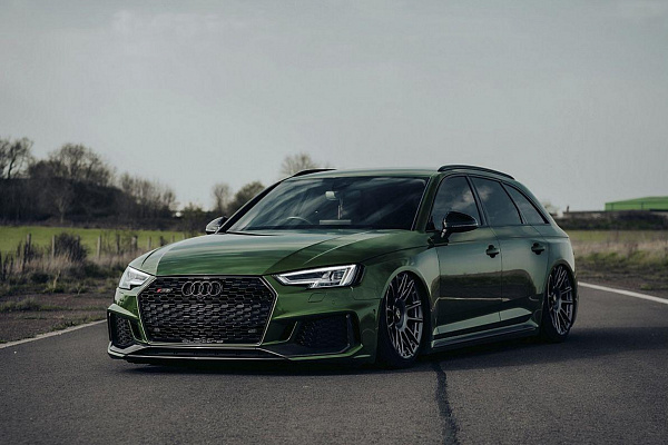 Фото дисков Rotiform OZR Сатиновый графит на Audi A/S/RS 4 (B9)