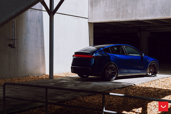 Фото дисков Vossen HFX-2 (5-Lug) Черный сатин на Tesla Model Y
