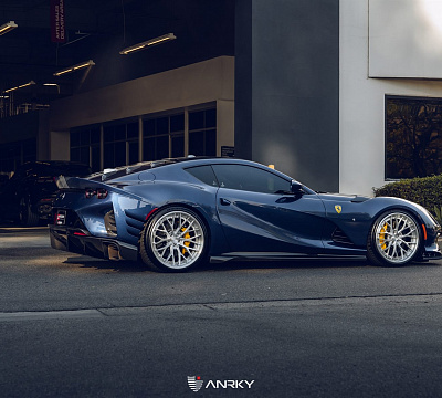 Фото дисков Anrky AN30 на Ferrari 812