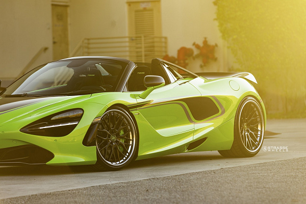Фото дисков Strasse Wheels SV10M Deep Concave FS Черный глянец на McLaren 720S