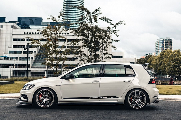 Volkswagen Golf R VII