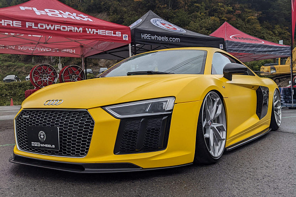 Фото дисков HRE P201 Серебро на Audi R8 (4S)
