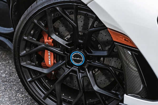Фото дисков Brixton Forged PF10 Черный сатин на McLaren 720S