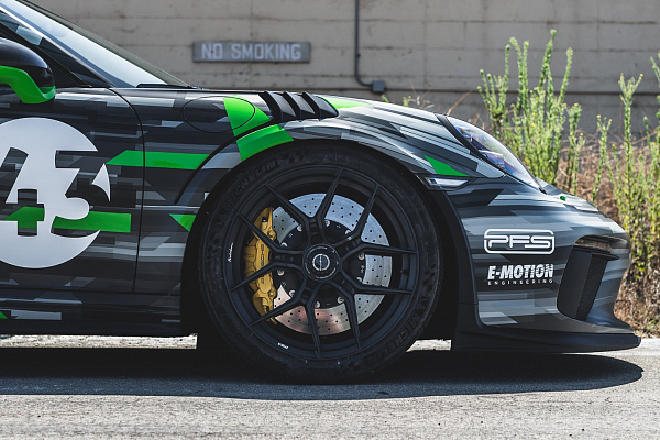 Фото дисков Brixton Forged CM5-R Черный матовый на Porsche 911 VII