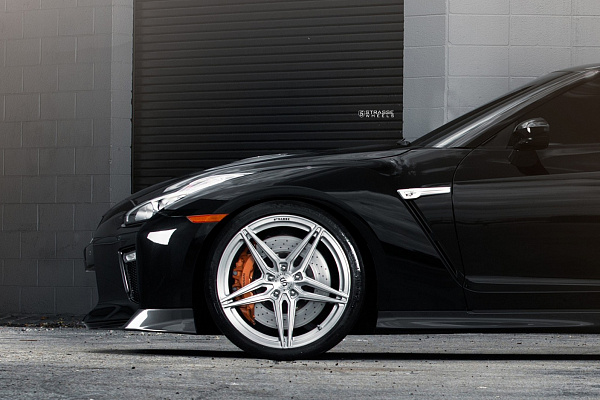 Nissan GT-R