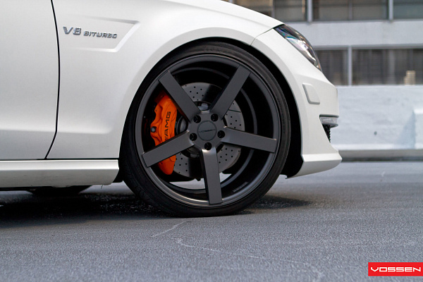 Фото дисков Vossen CV3 Сатиновый графит на Mercedes-Benz CLS (C218)