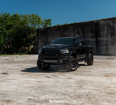 Фото дисков Anrky AN36-S на Ram 1500 V