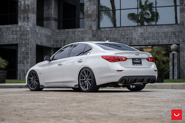 Фото дисков Vossen HF-3 Глянцевый графит на Infiniti Q50