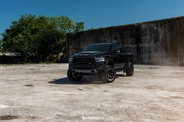 Фото дисков Anrky AN36-S Черный сатин на Ram 1500 V
