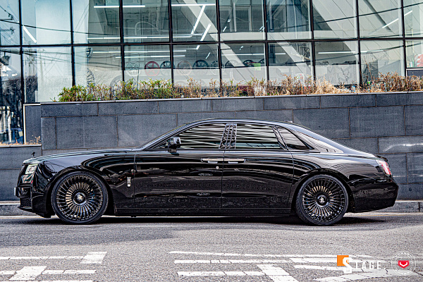Фото дисков Vossen UV-5 Черный глянец на Rolls-Royce Ghost II