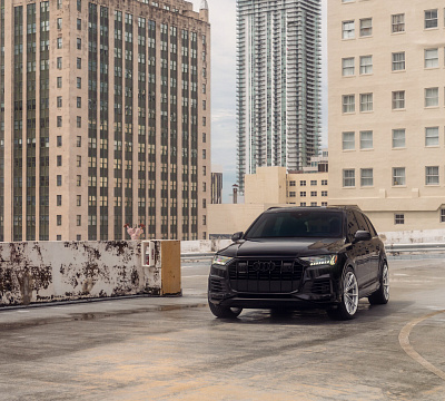 Фото дисков Vossen HFX-2 (5-Lug) на Audi Q7 (4M)
