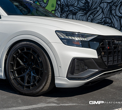 Фото дисков Vossen HFX-1 (5-Lug) на Audi Q8