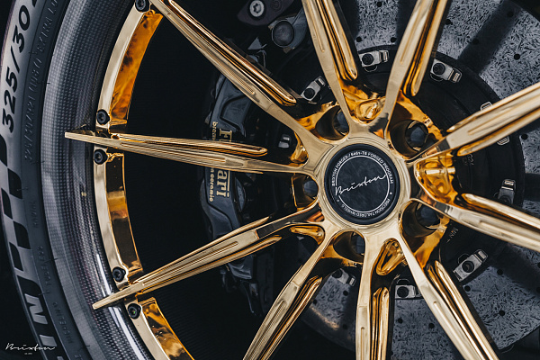 Фото дисков Brixton Forged R11-R Глянцевое золото на Ferrari F8