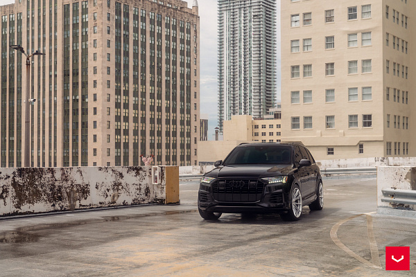 Фото дисков Vossen HFX-2 (5-Lug) Серебро на Audi Q7 (4M)