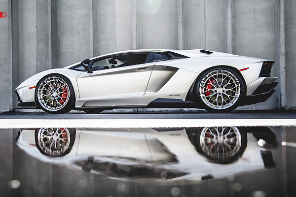Фото дисков Anrky AN20 Полированный лак на Lamborghini Aventador