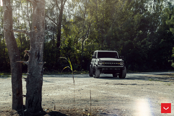 Фото дисков Vossen HF6-5 Черный сатин на Ford Bronco