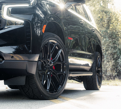 Фото дисков Vossen HF6-4 на Chevrolet Tahoe V