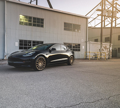 Фото дисков Vossen VFS-2 на Tesla Model 3