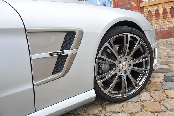 Фото дисков BRABUS Monoblock R Глянцевый графит на Mercedes-Benz SL (R230)