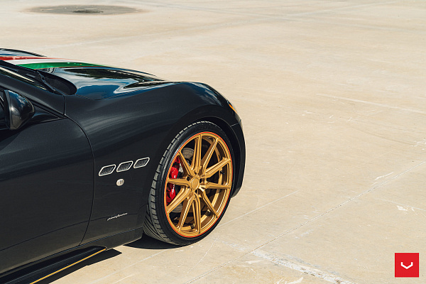 Фото дисков Vossen HF-3 Сатиновое золото на Maserati GranTurismo I
