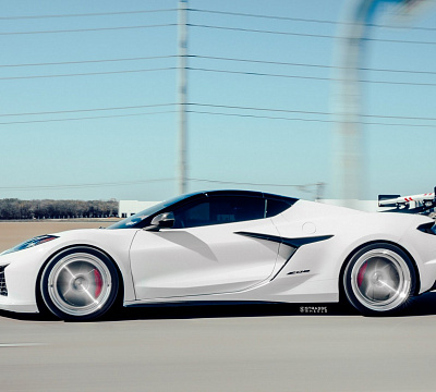 Фото дисков Strasse Wheels S5 Track на Chevrolet Corvette C8