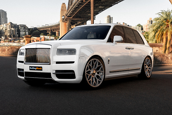 Фото дисков Strasse Wheels SV20M Deep Concave Duoblock RR Сатиновый тонированный лак на Rolls-Royce Cullinan
