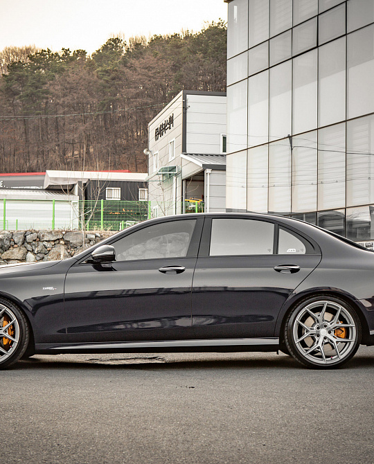 Фото дисков HF-5 Серебро на Mercedes-Benz E-Class (W213, S213, C238)