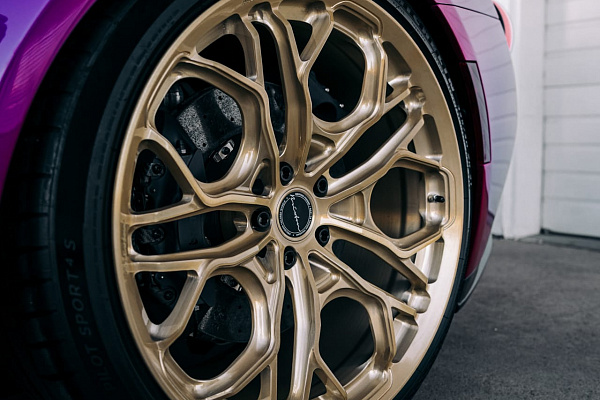 Фото дисков Brixton Forged PF14 R / RS Глянцевая шампань на Ford GT II