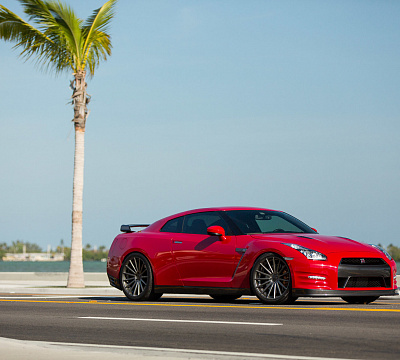 Фото дисков Vossen VFS-2 на Nissan GT-R
