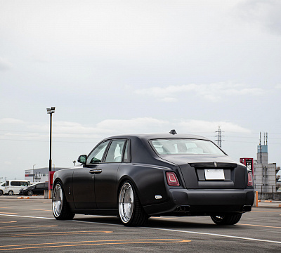 Фото дисков HRE 935 на Rolls-Royce Phantom