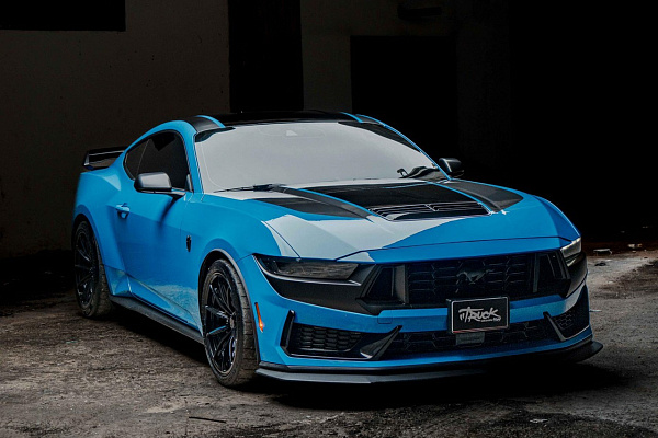 Фото дисков Brixton Forged FDE11 Черный глянец на Ford Mustang VII