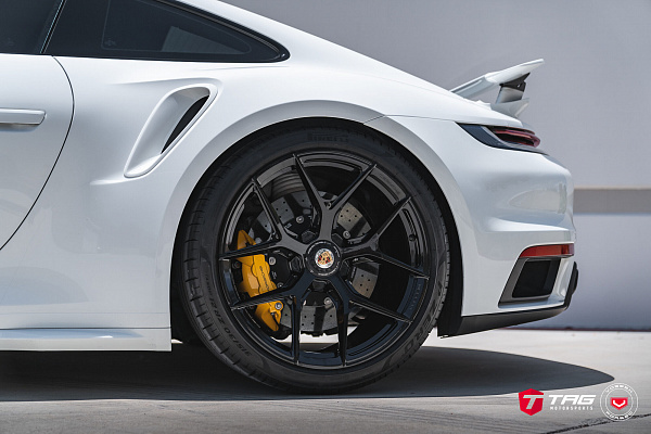 Фото дисков Vossen S21-01 Черный глянец на Porsche 911 VIII