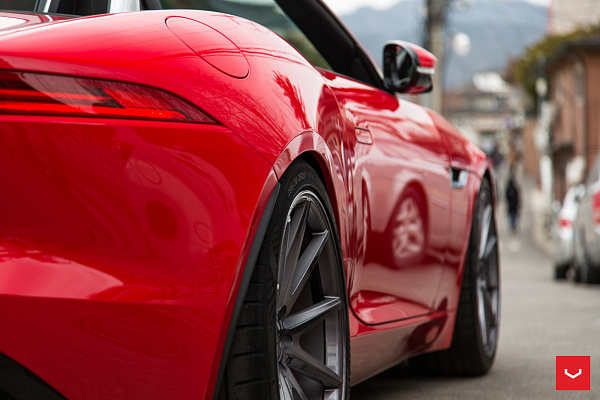 Фото дисков Vossen VFS-1 Глянцевый графит на Jaguar F-Type