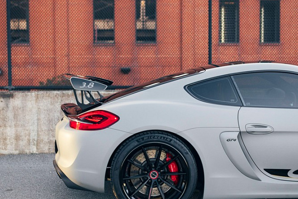 Фото дисков Brixton Forged R11-R Черный сатин на Porsche Cayman II