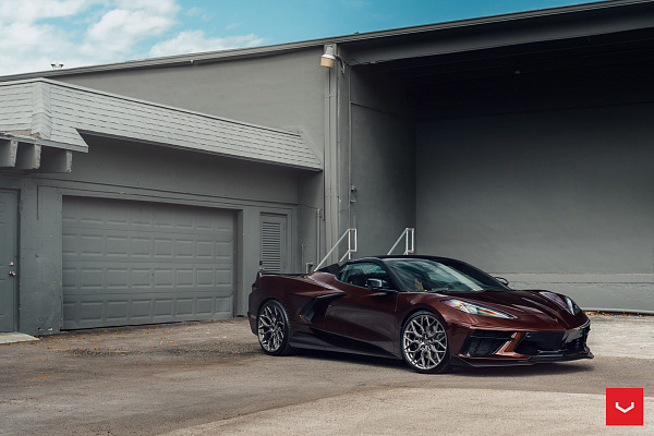 Фото дисков Vossen HF-2 Сатиновый графит на Chevrolet Corvette C8