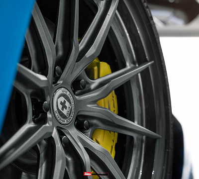 Фото дисков HRE S104SC на Chevrolet Corvette C8