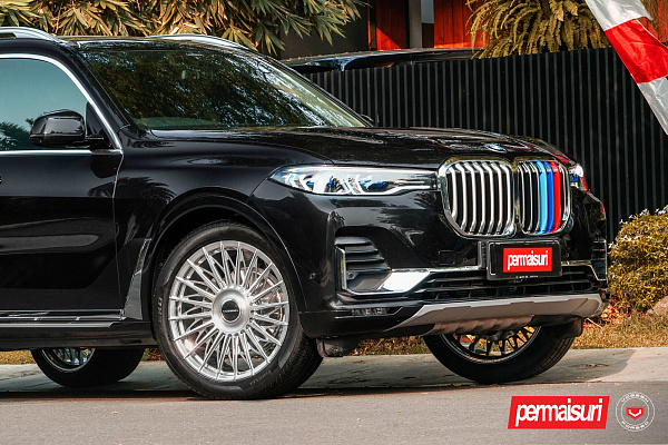Фото дисков Vossen S17-15T Глянцевый лак на BMW X7 (G07)